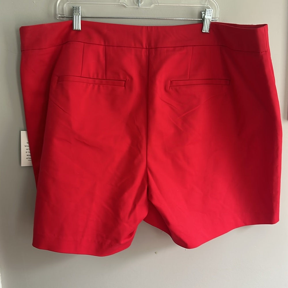 Eloquii Red Side Zip Tailored Shorts Sz 22 - Picture 3 of 5